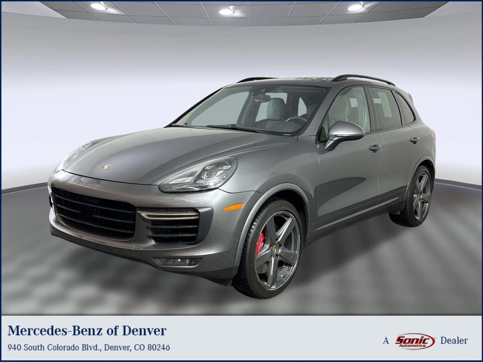 Used 2016 Porsche Cayenne Turbo AWD/4WD image 1