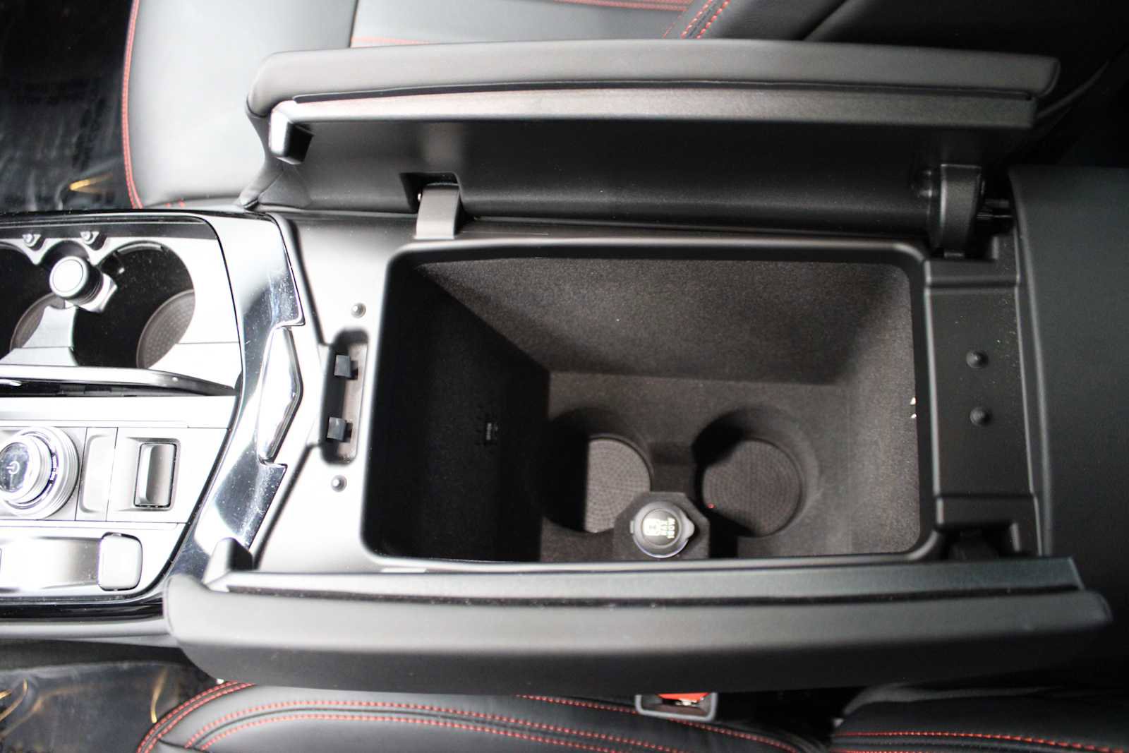 Used 2022 Maserati Levante GT image 36