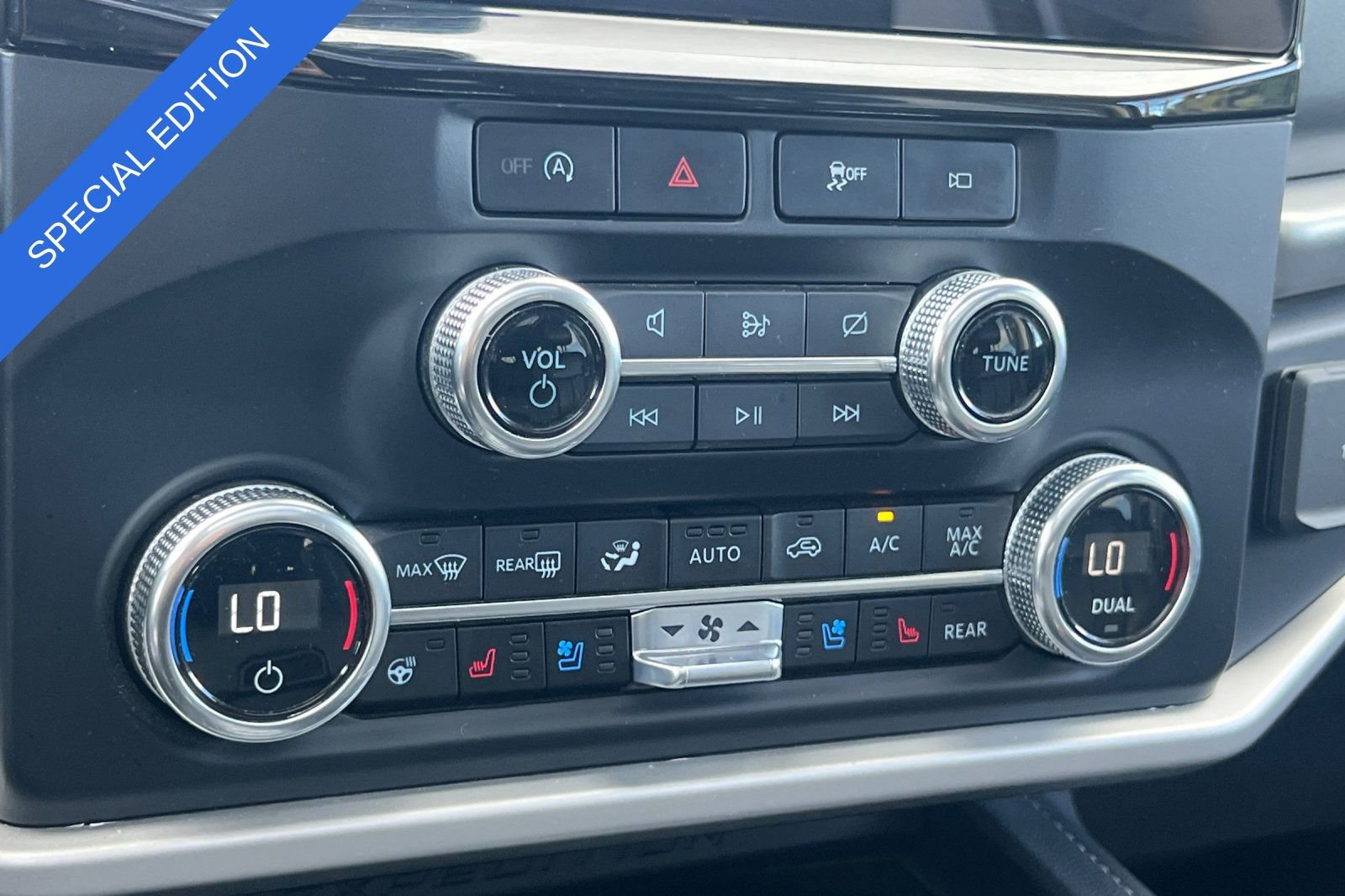 Certified 2023 Ford Expedition Max XLT image 23