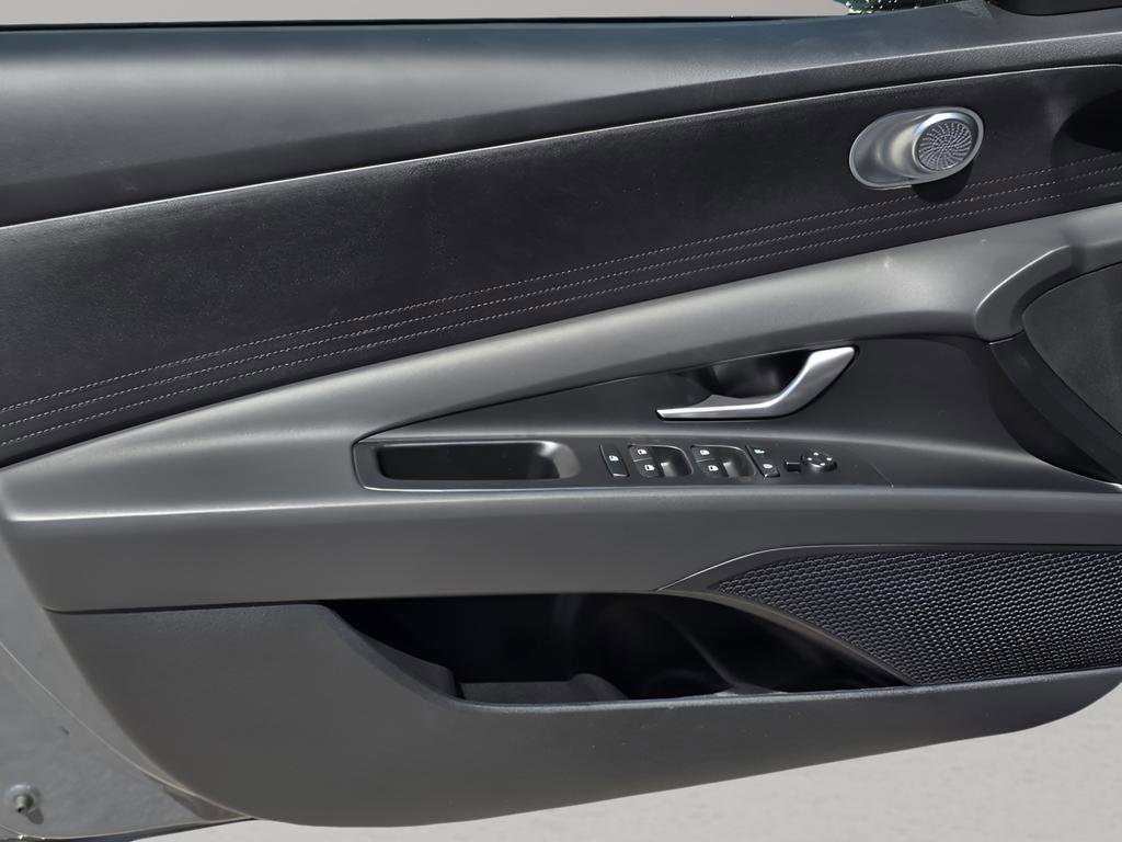 New 2026 Hyundai Elantra SE FWD image 12