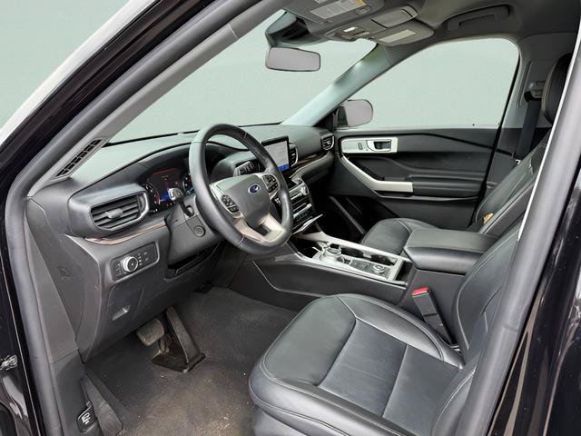 Certified 2022 Ford Explorer Limited w/ Equipment Group 301A AWD/4WD image 4