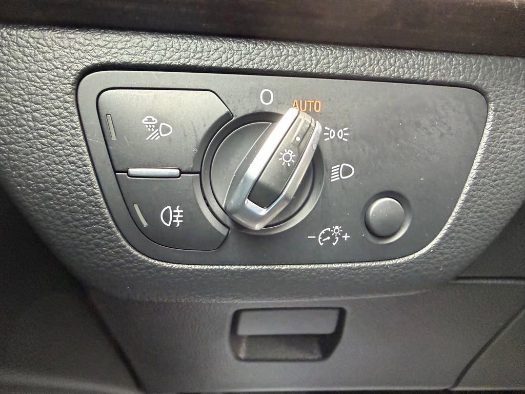 Used 2023 Audi Q5 2.0T Premium w/ Convenience Package image 19