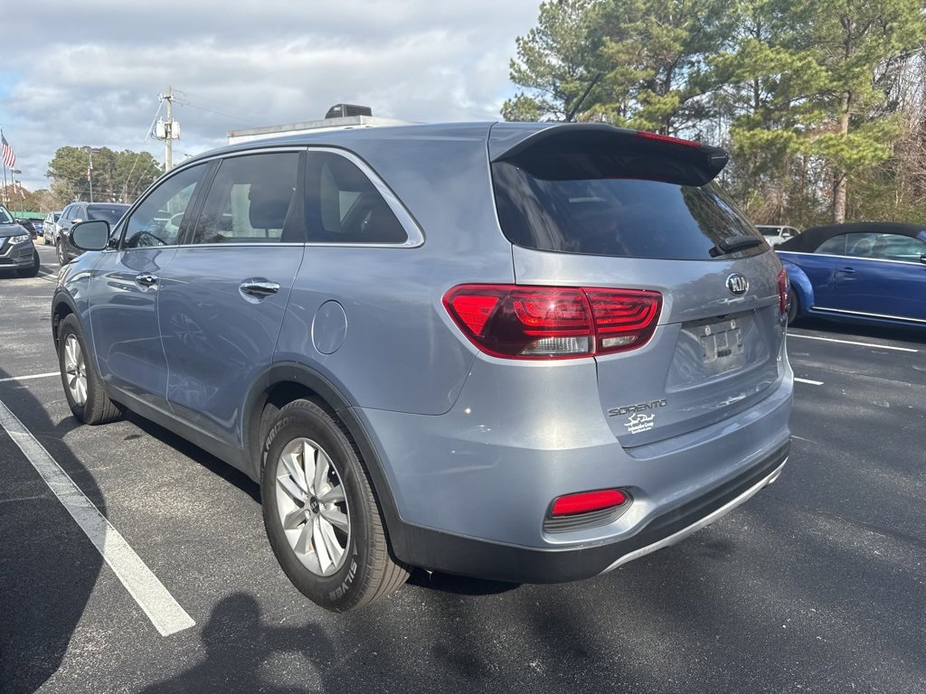 Used 2020 Kia Sorento LX image 2