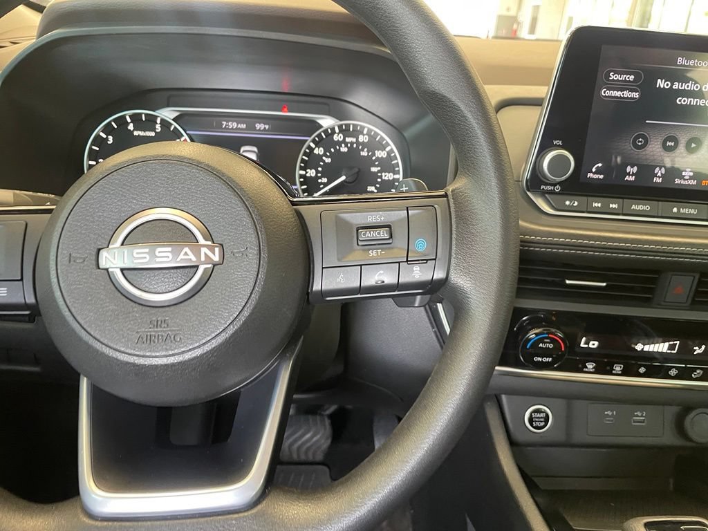 Certified 2023 Nissan Rogue SV FWD image 13