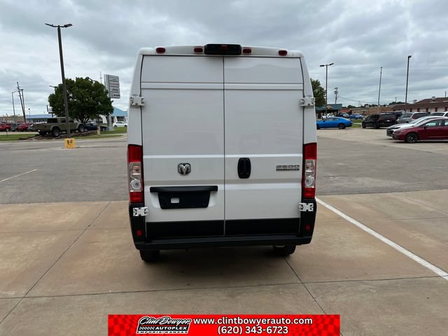 Used 2025 RAM ProMaster 2500 w/ Convenience Group FWD image 4