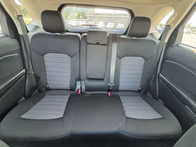 Used 2021 Ford Edge SE image 17