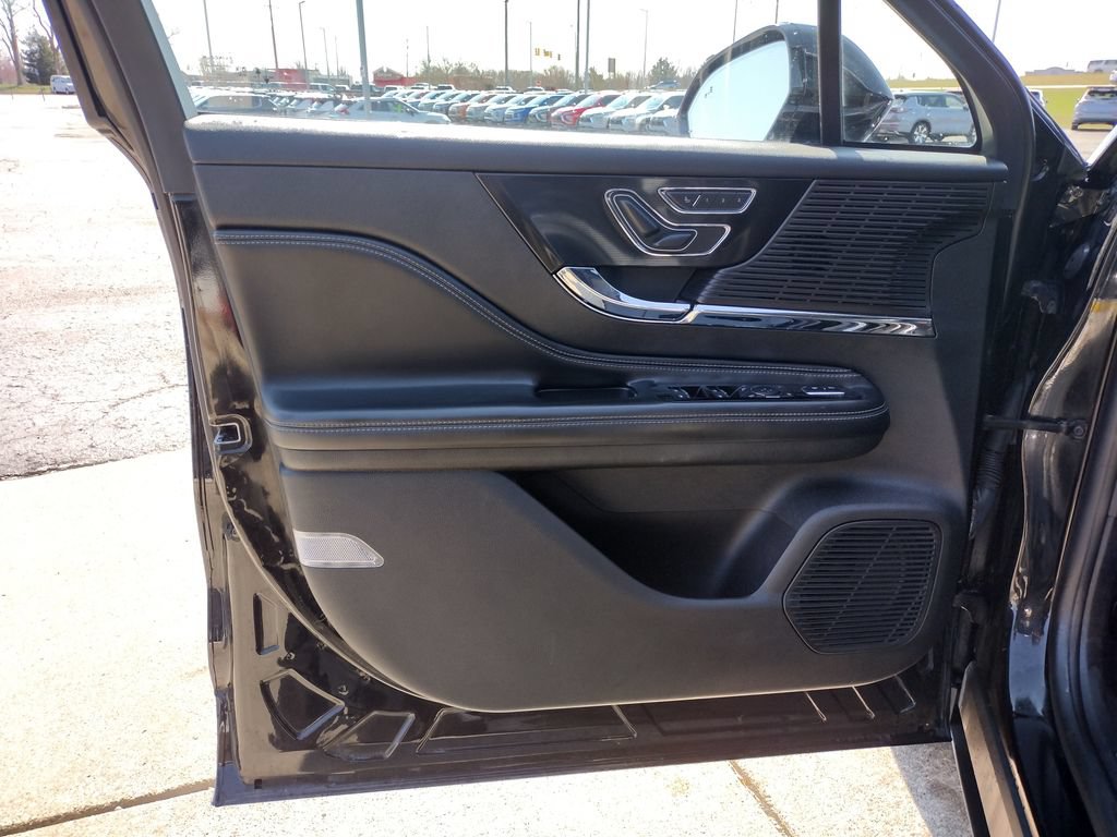 Used 2022 Lincoln Corsair Reserve AWD/4WD image 29