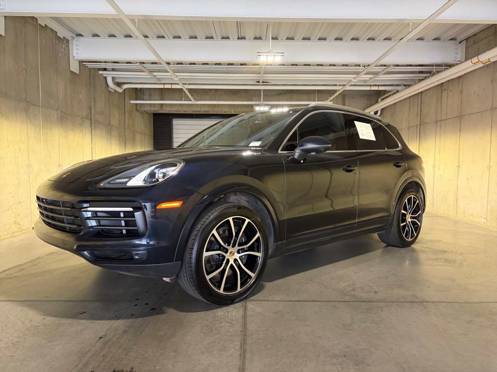 Certified 2023 Porsche Cayenne AWD/4WD image 1