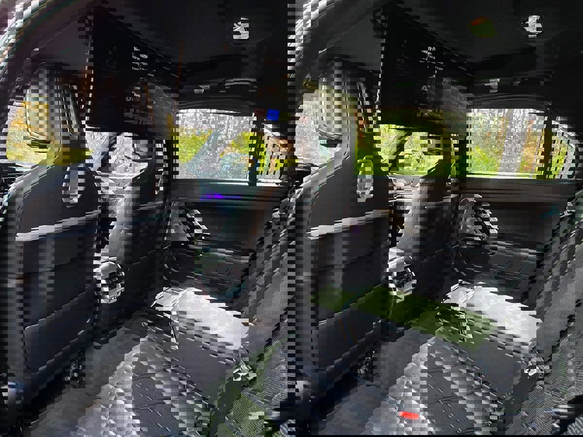 Used 2024 BMW i7 xDrive60 w/ Executive Package image 14