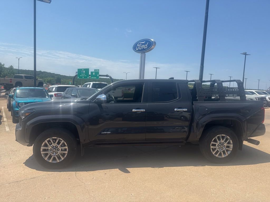 Used 2025 Toyota Tacoma Limited AWD/4WD image 5