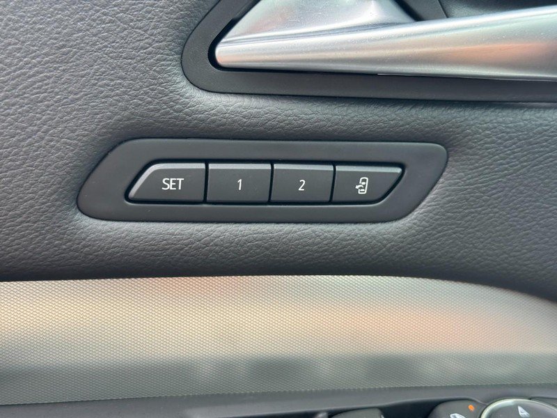 Used 2023 Cadillac XT4 Premium Luxury w/ Enhanced Visibility Package FWD image 16