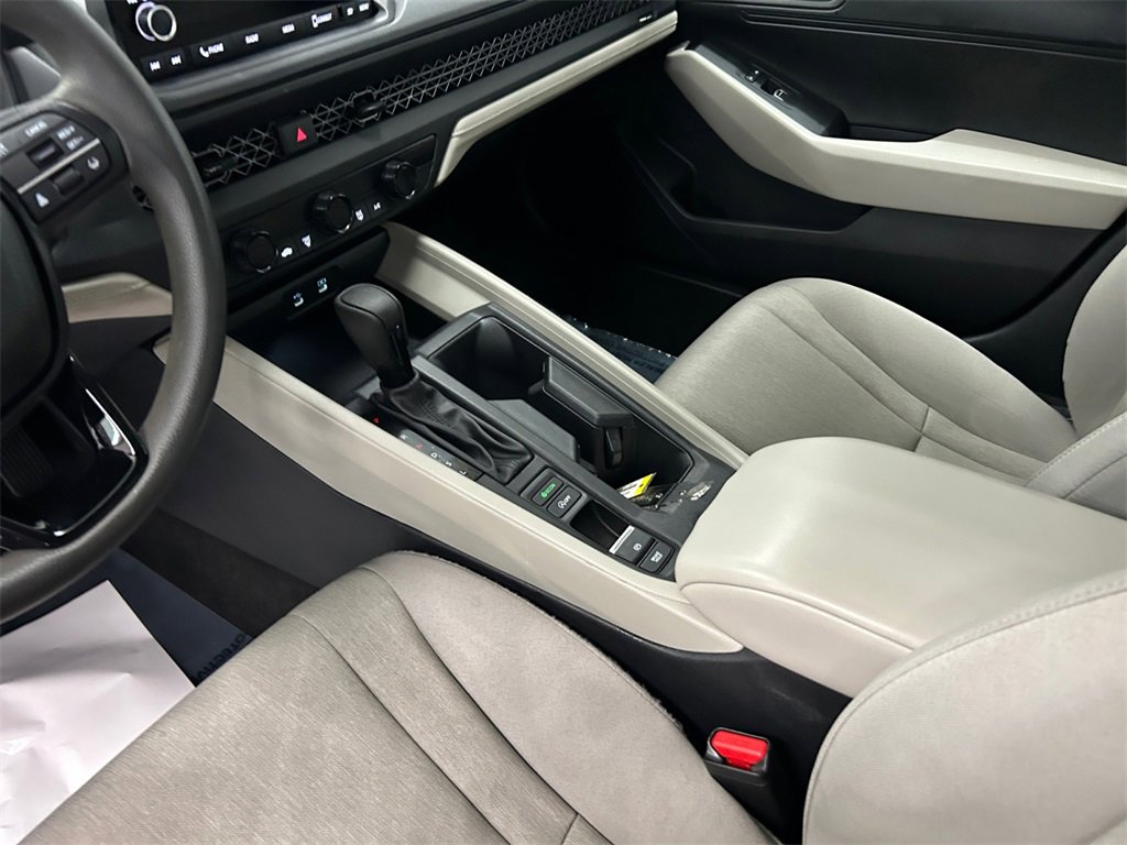 Used 2025 Honda Accord LX image 11
