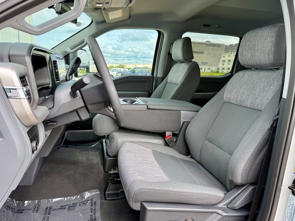 New 2026 Ford F250 XLT w/ XLT Premium Package AWD/4WD image 11