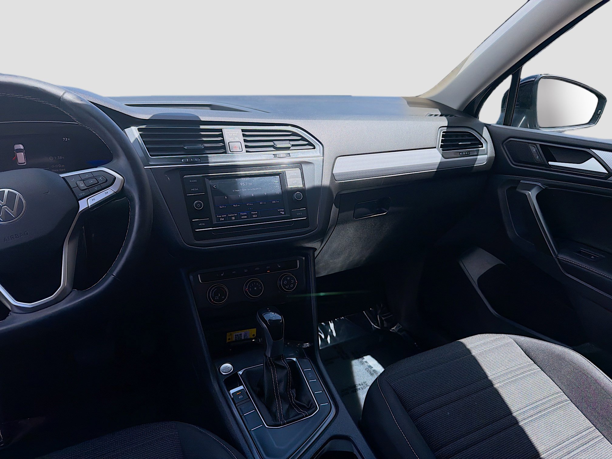 Used 2022 Volkswagen Tiguan S FWD image 22