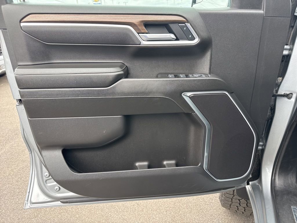 Used 2025 Chevrolet Silverado 1500 LT image 27