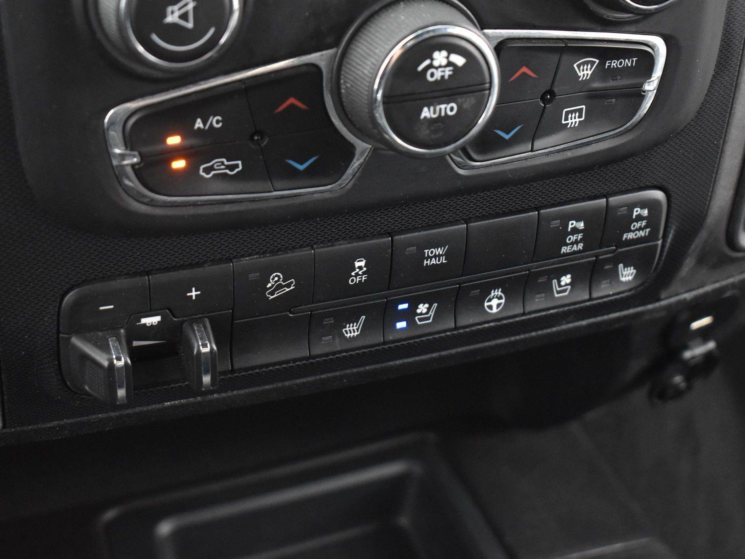 Used 2018 RAM 2500 Power Wagon w/ Leather & Luxury Group image 19