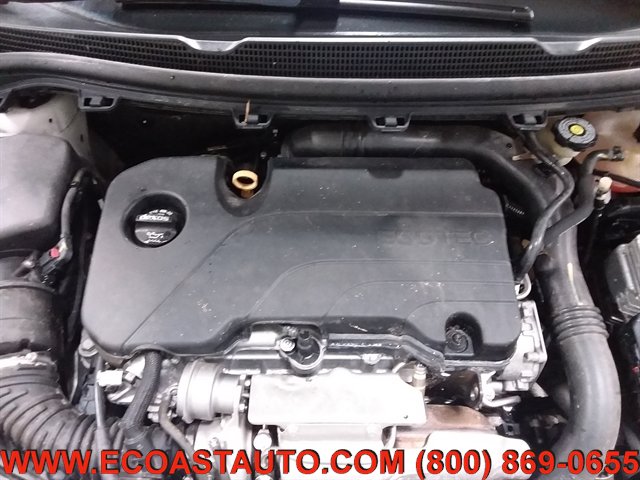 Used 2018 Chevrolet Cruze LT w/ Convenience Package FWD image 9
