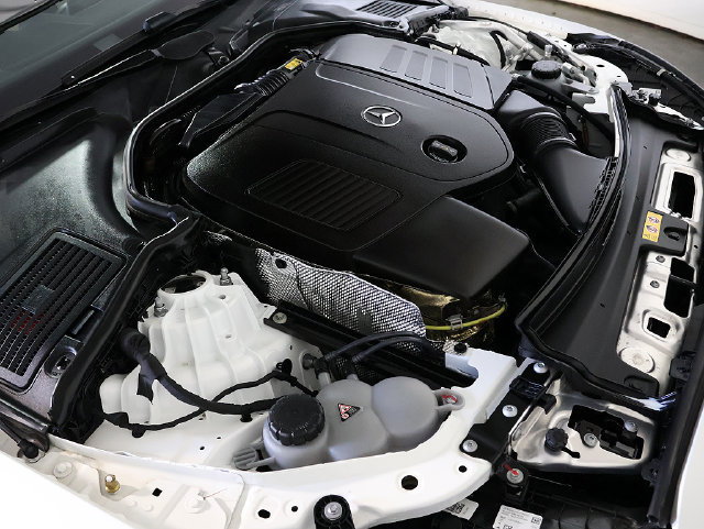 Used 2025 Mercedes-Benz C 300 4MATIC Sedan image 34