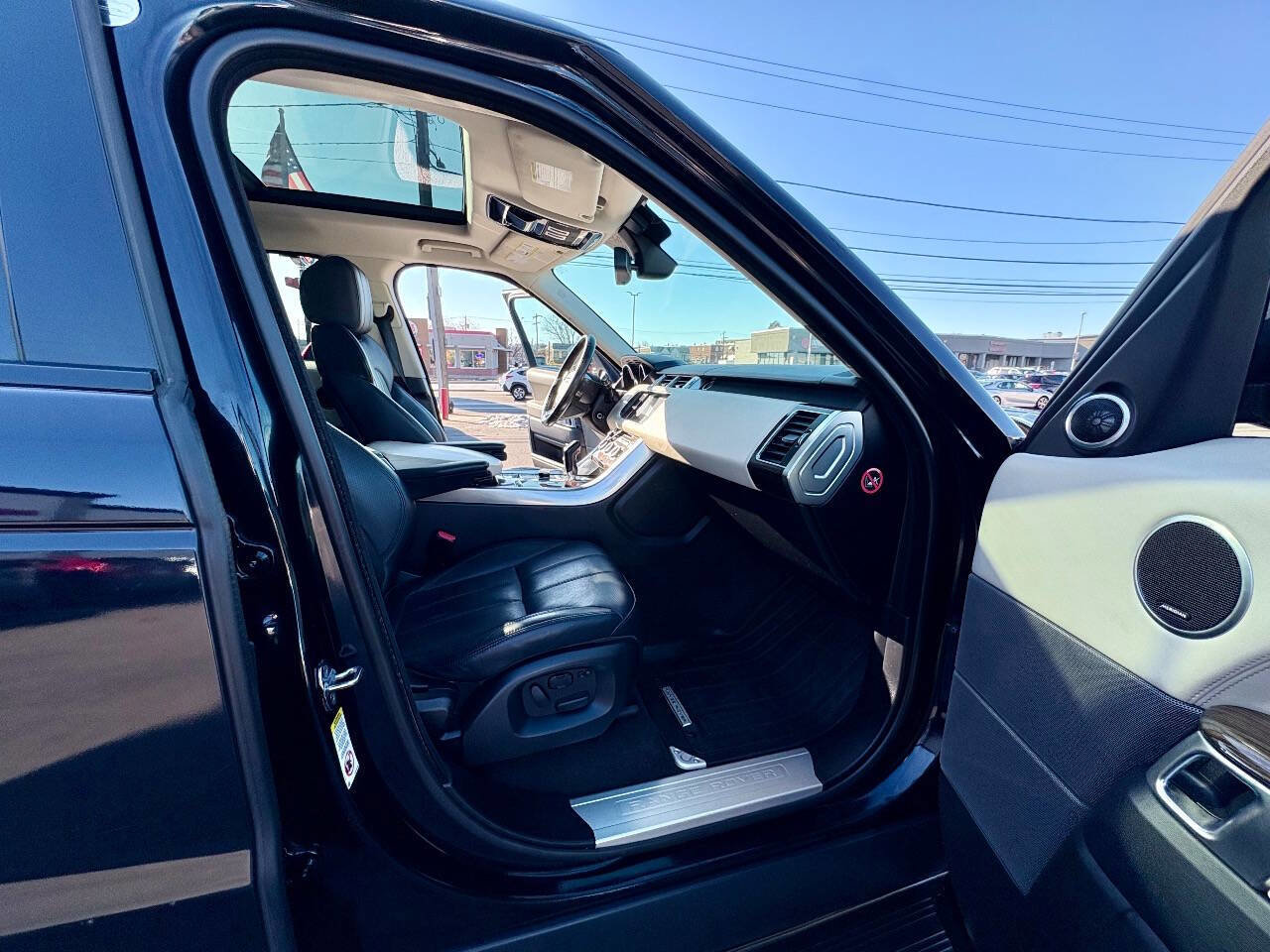 Used 2014 Land Rover Range Rover Sport HSE image 38