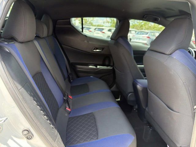 Used 2021 Toyota C-HR XLE image 19