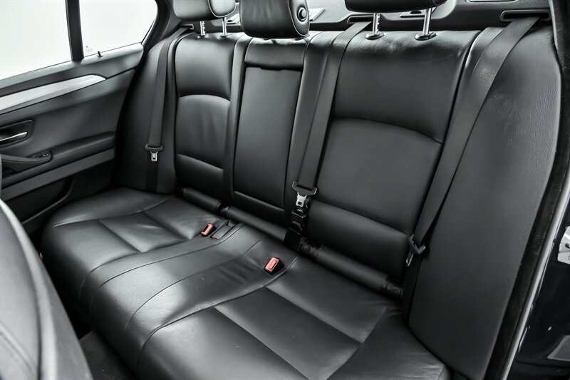 Used 2013 BMW 550i Sedan RWD image 20