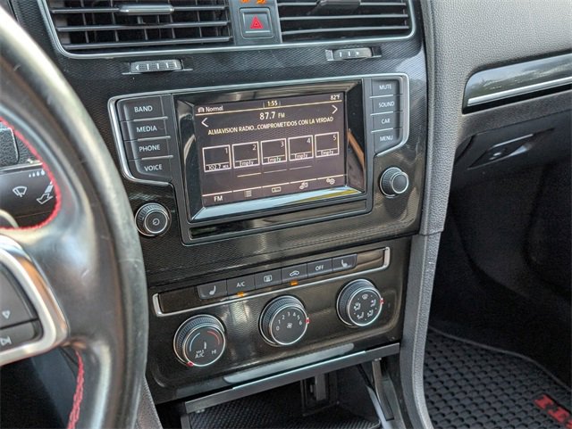 Used 2015 Volkswagen Golf 4-Door image 21