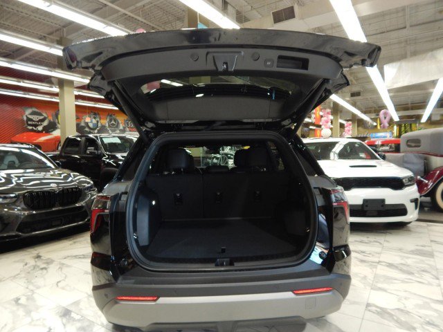 Used 2026 Chevrolet Equinox LT w/ Convenience Package II image 8