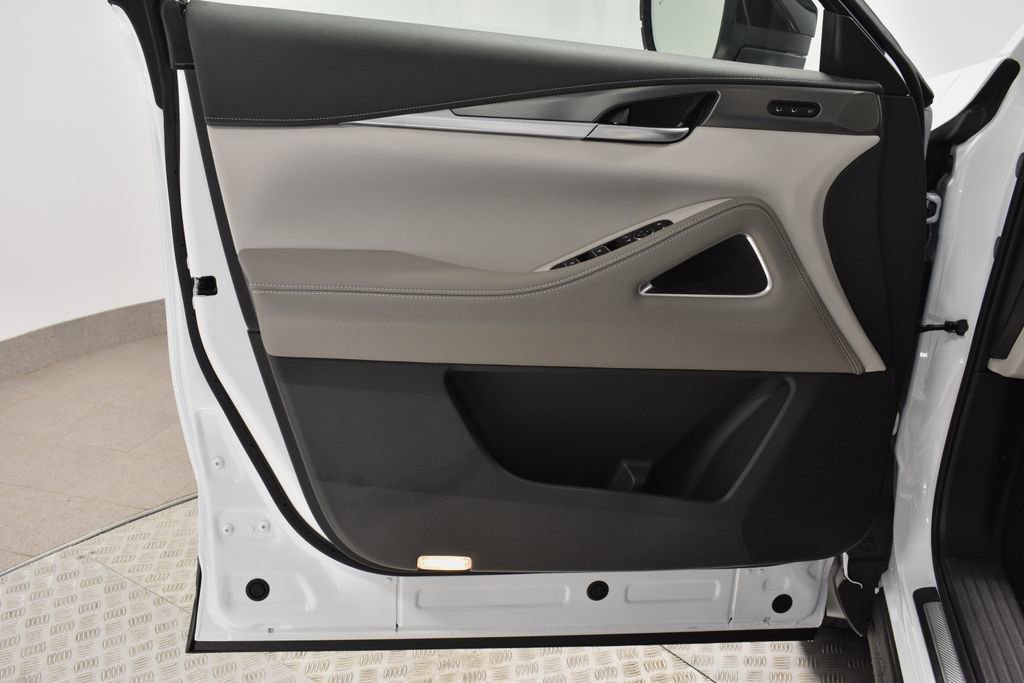 New 2026 INFINITI QX60 Luxe w/ Cargo Package image 10