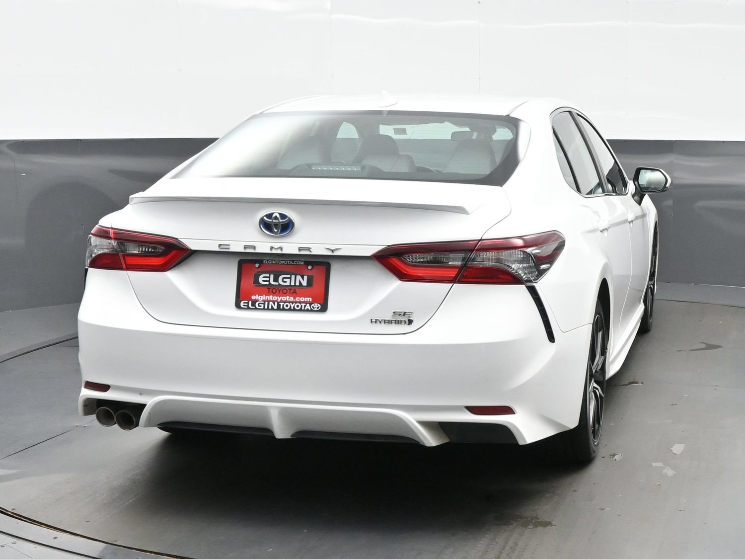 Used 2022 Toyota Camry SE FWD image 5