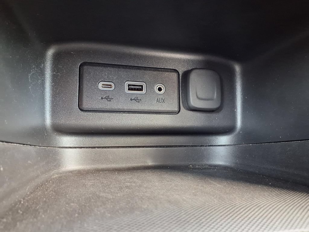 Used 2022 Chevrolet Equinox LT AWD/4WD image 9