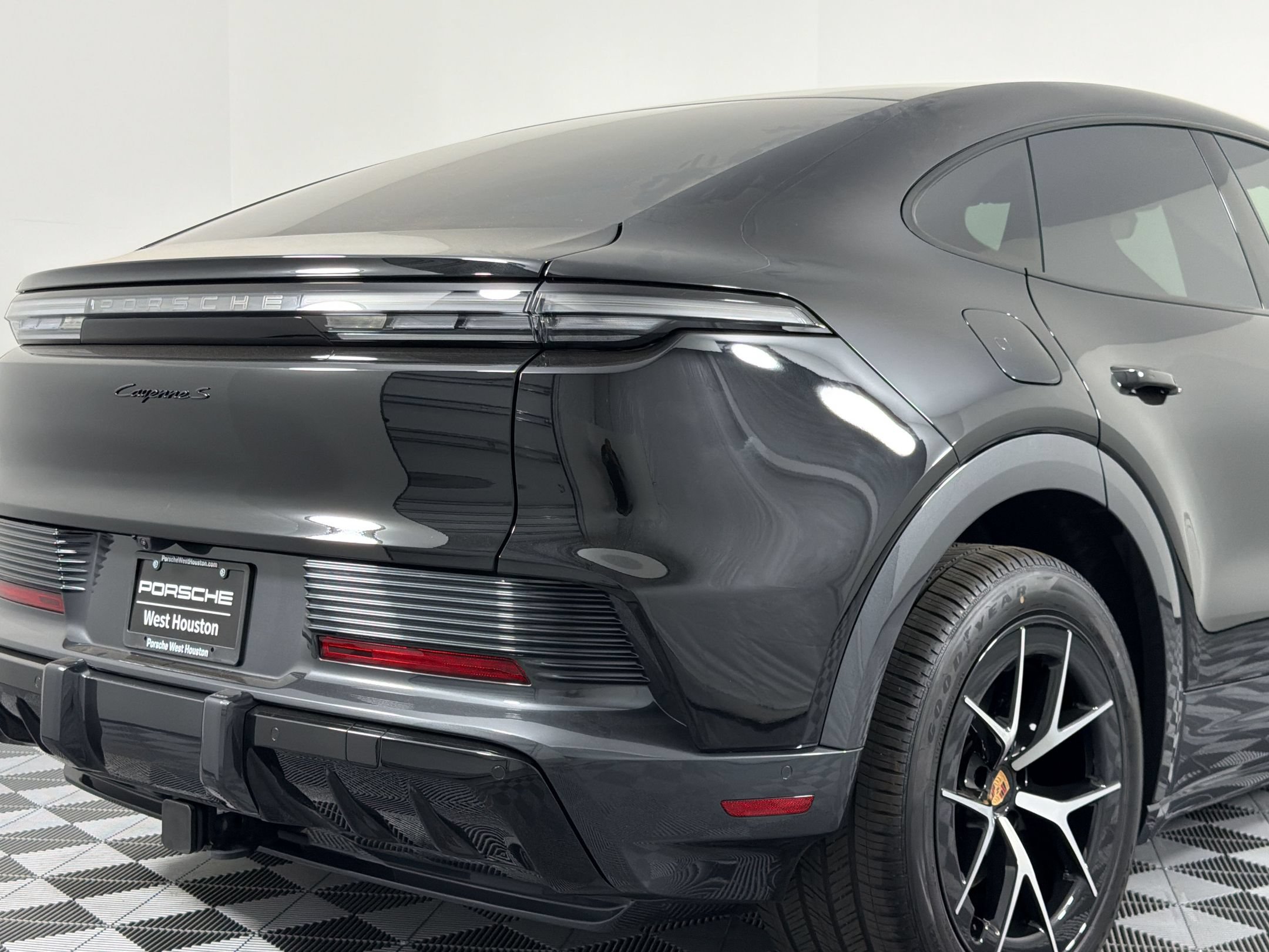 New 2026 Porsche Cayenne S AWD/4WD image 26