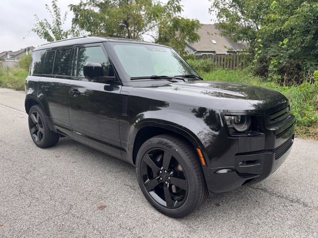 New 2026 Land Rover Defender 110 X-Dynamic SE AWD/4WD image 4