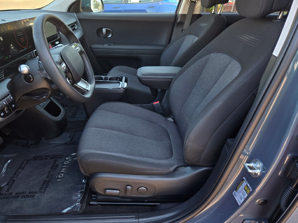 Used 2025 Hyundai Ioniq 5 SE RWD image 18