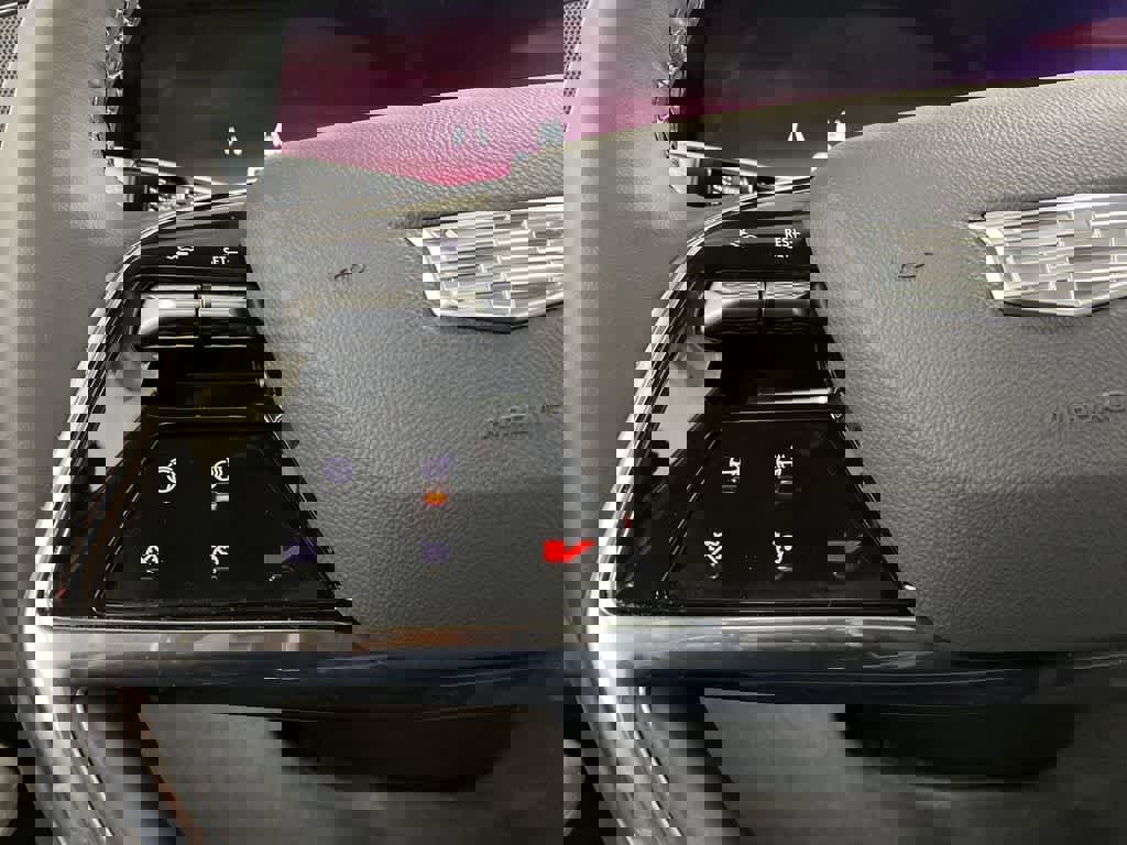 Certified 2026 Cadillac Escalade IQL Sport 1 w/ LPO, ONYX Package image 21