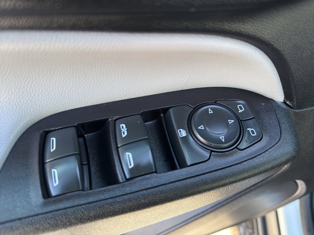 Used 2020 Chevrolet Equinox LT image 11