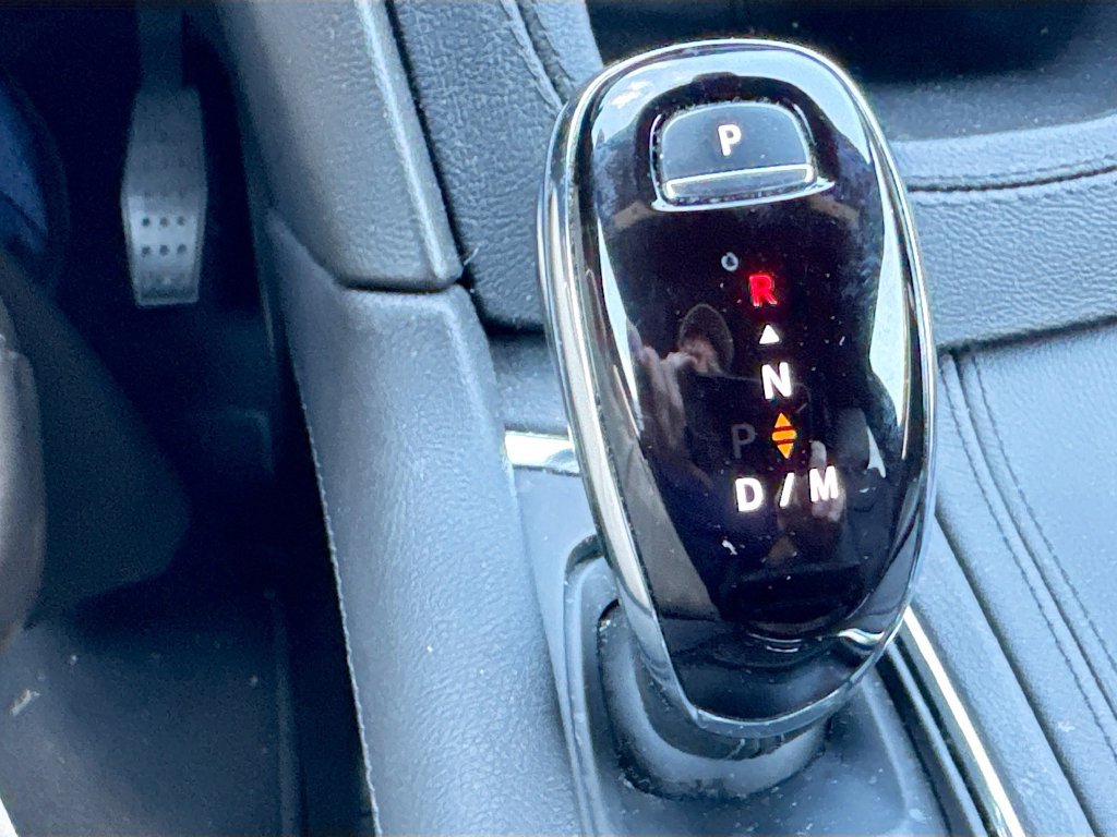 Used 2023 Cadillac XT5 Premium Luxury w/ Technology Package FWD image 19