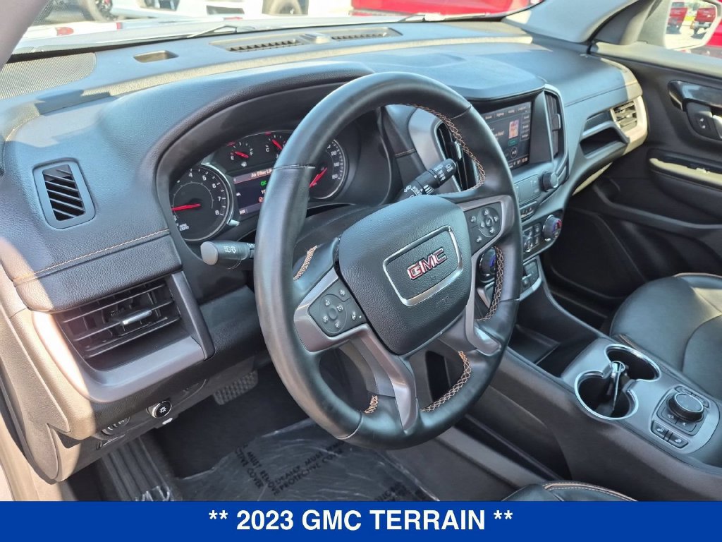 Used 2023 GMC Terrain AT4 AWD/4WD image 12