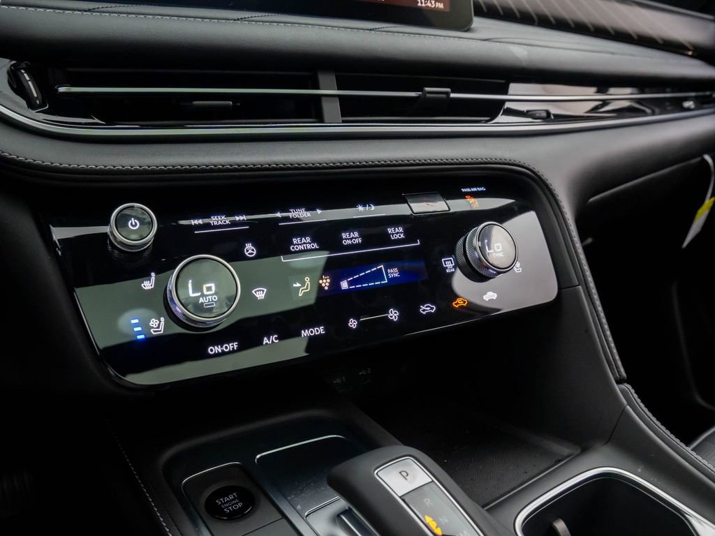 New 2026 INFINITI QX60 Autograph w/ Dark Cargo Package image 21