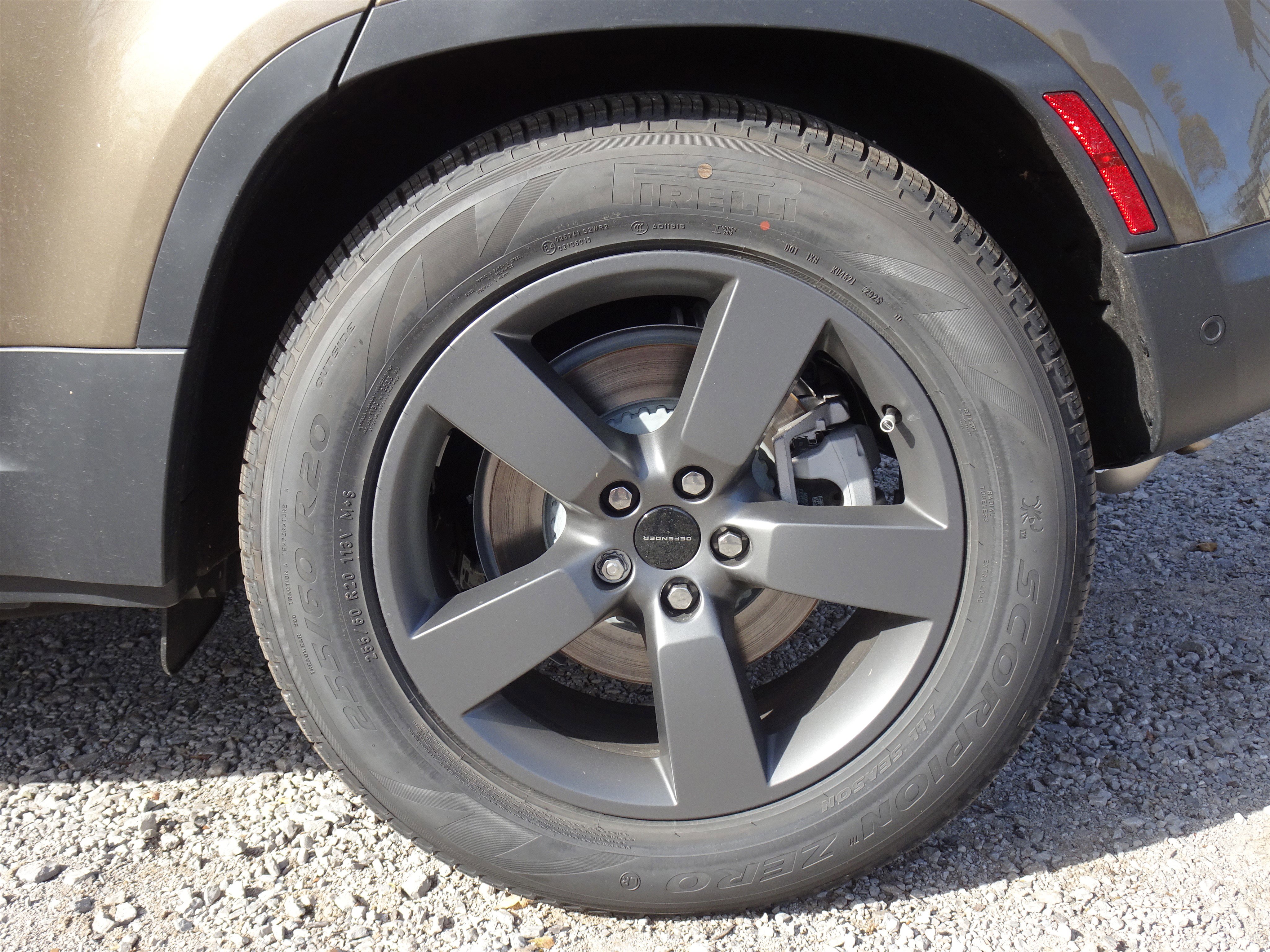 New 2026 Land Rover Defender 110 S image 28