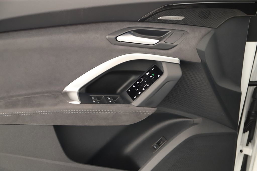 New 2025 Audi SQ5 Premium Plus image 22