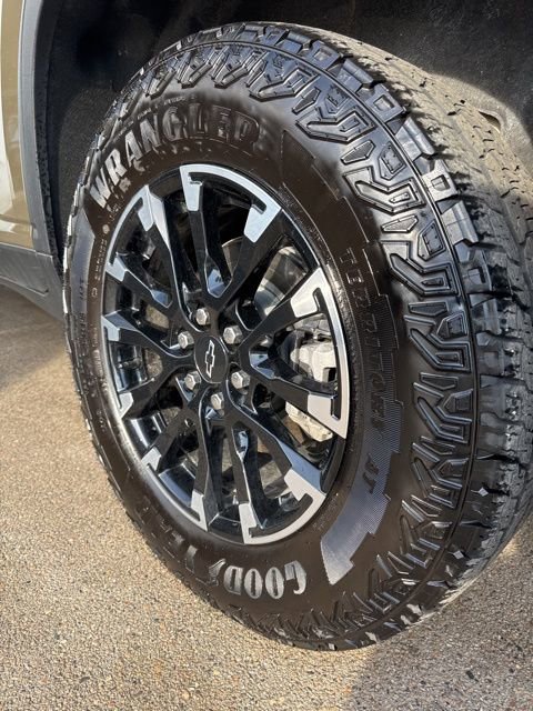 Certified 2024 Chevrolet Traverse Z71 w/ LPO, Floor Liner Package AWD/4WD image 5
