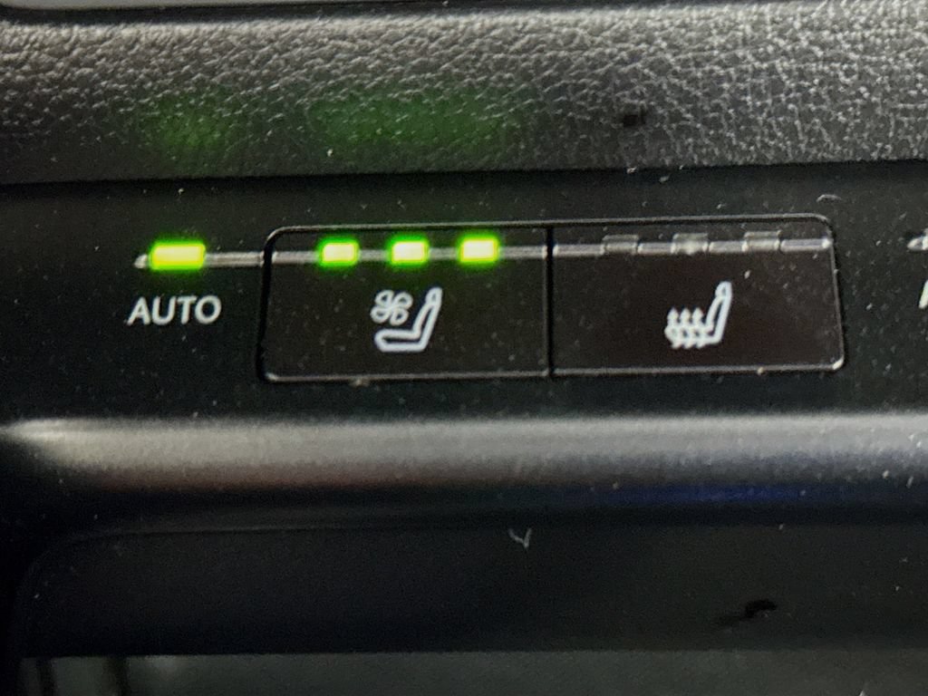 Used 2020 Lexus UX 200 w/ Premium Package FWD image 19