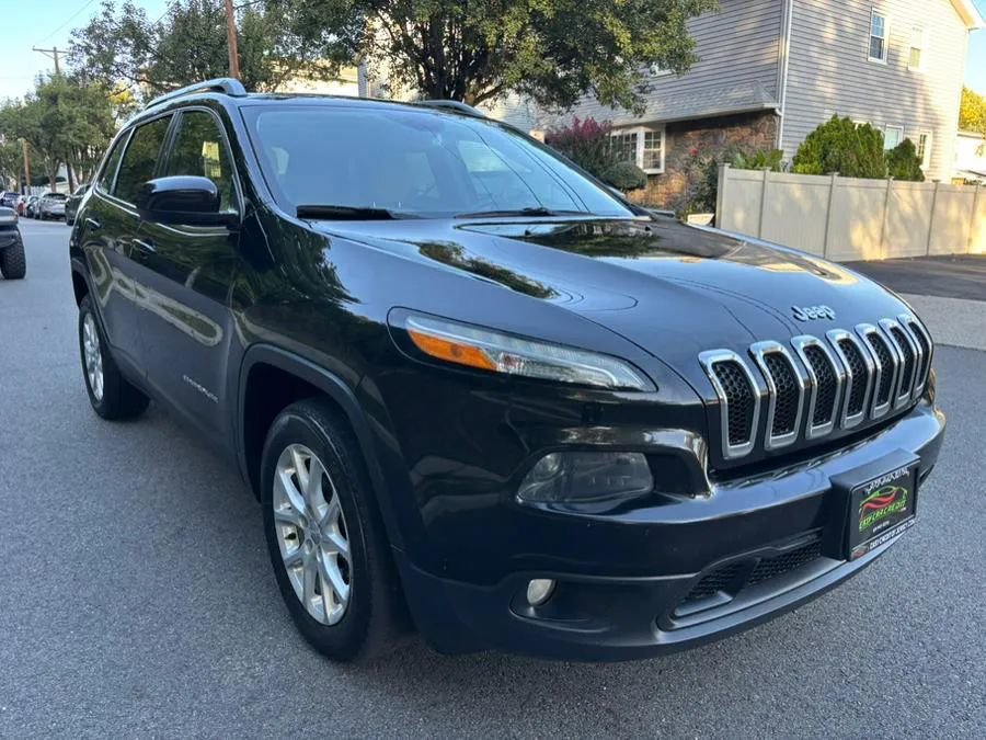 Used 2015 Jeep Cherokee Latitude image 10