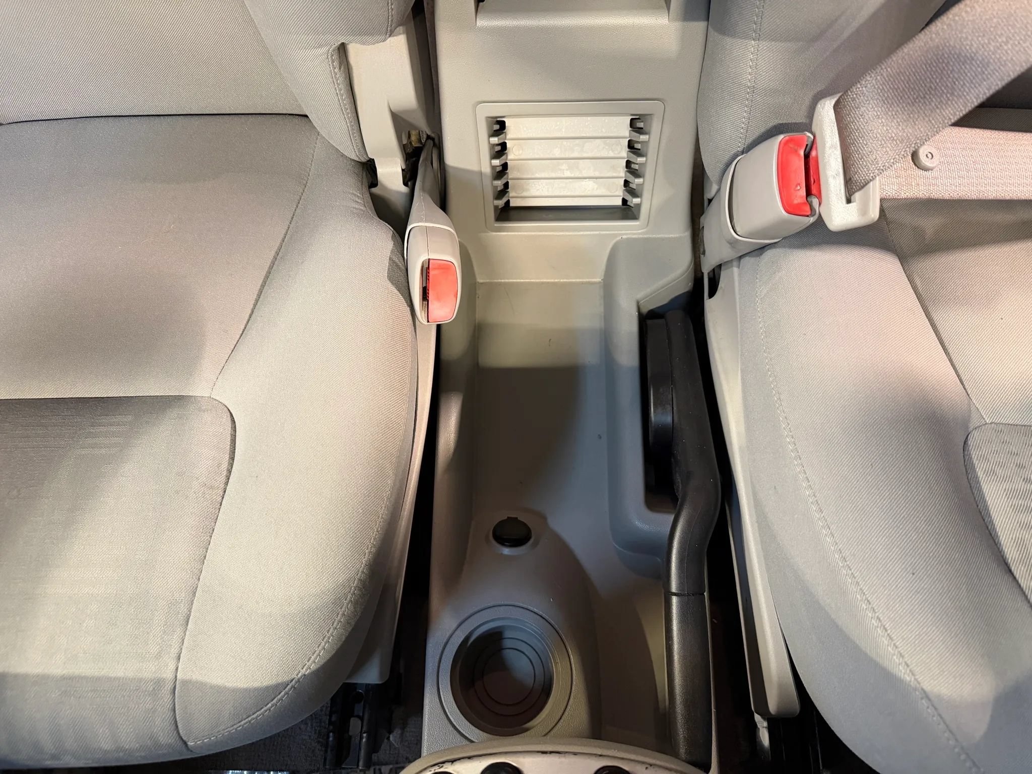 Used 2005 Chevrolet Equinox LS w/ Preferred Equipment Group AWD/4WD image 21