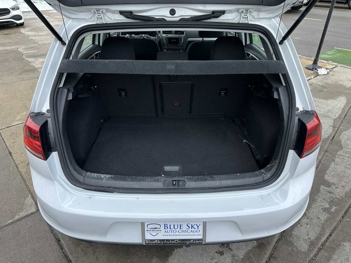 Used 2016 Volkswagen e-Golf SE image 22