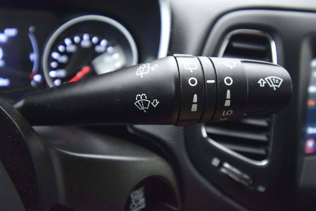 Used 2020 Jeep Compass Sport image 34