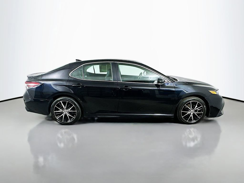 Used 2024 Toyota Camry SE FWD image 7