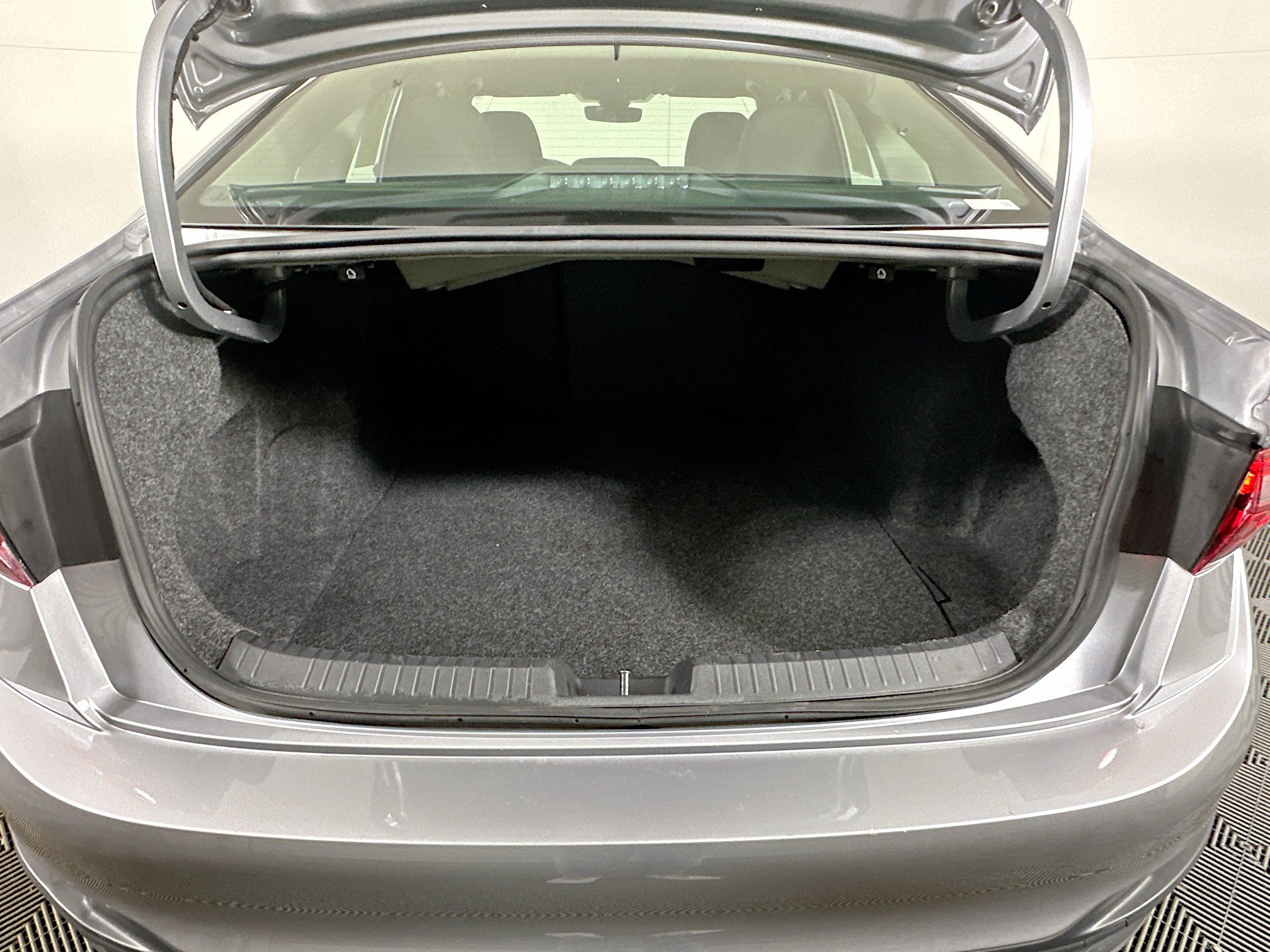 Used 2024 Volkswagen Jetta S FWD image 27