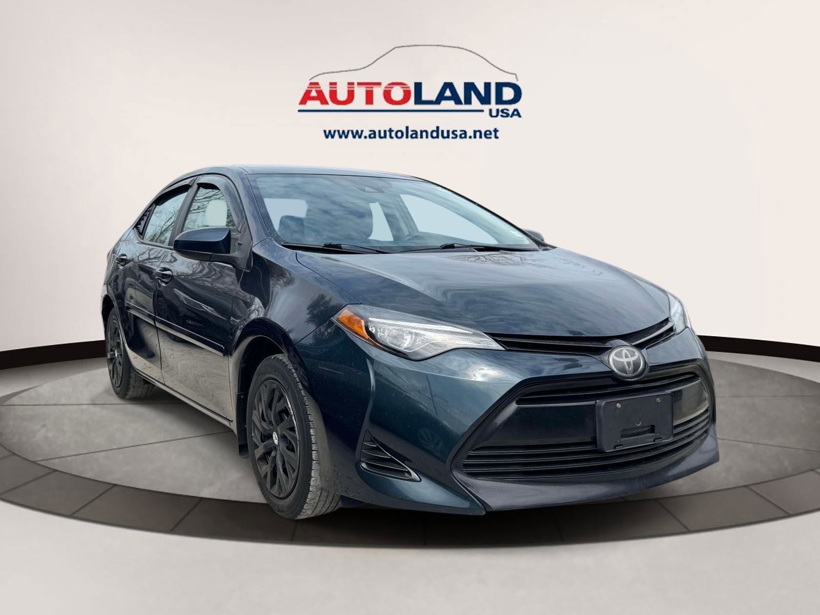 Used 2018 Toyota Corolla LE w/ Body Protection Package FWD image 2
