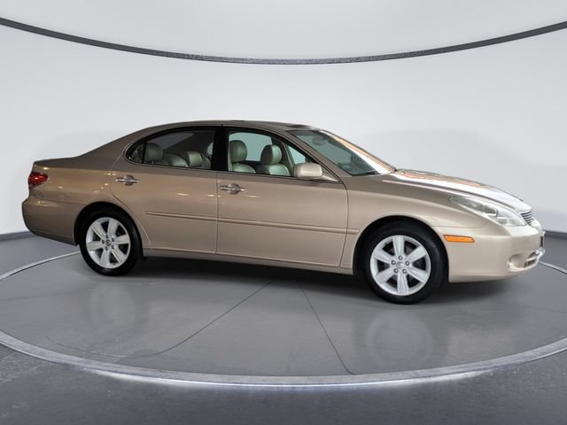 Used 2005 Lexus ES 330 FWD image 2